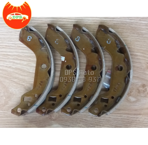 Bố thắng sau Toyota Wigo 2018 chính hãng 04495-BZ111