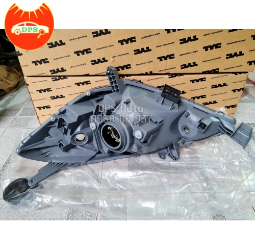 Đèn pha phải Toyota Innova 2006-2011 hiệu TYC 20259A56B